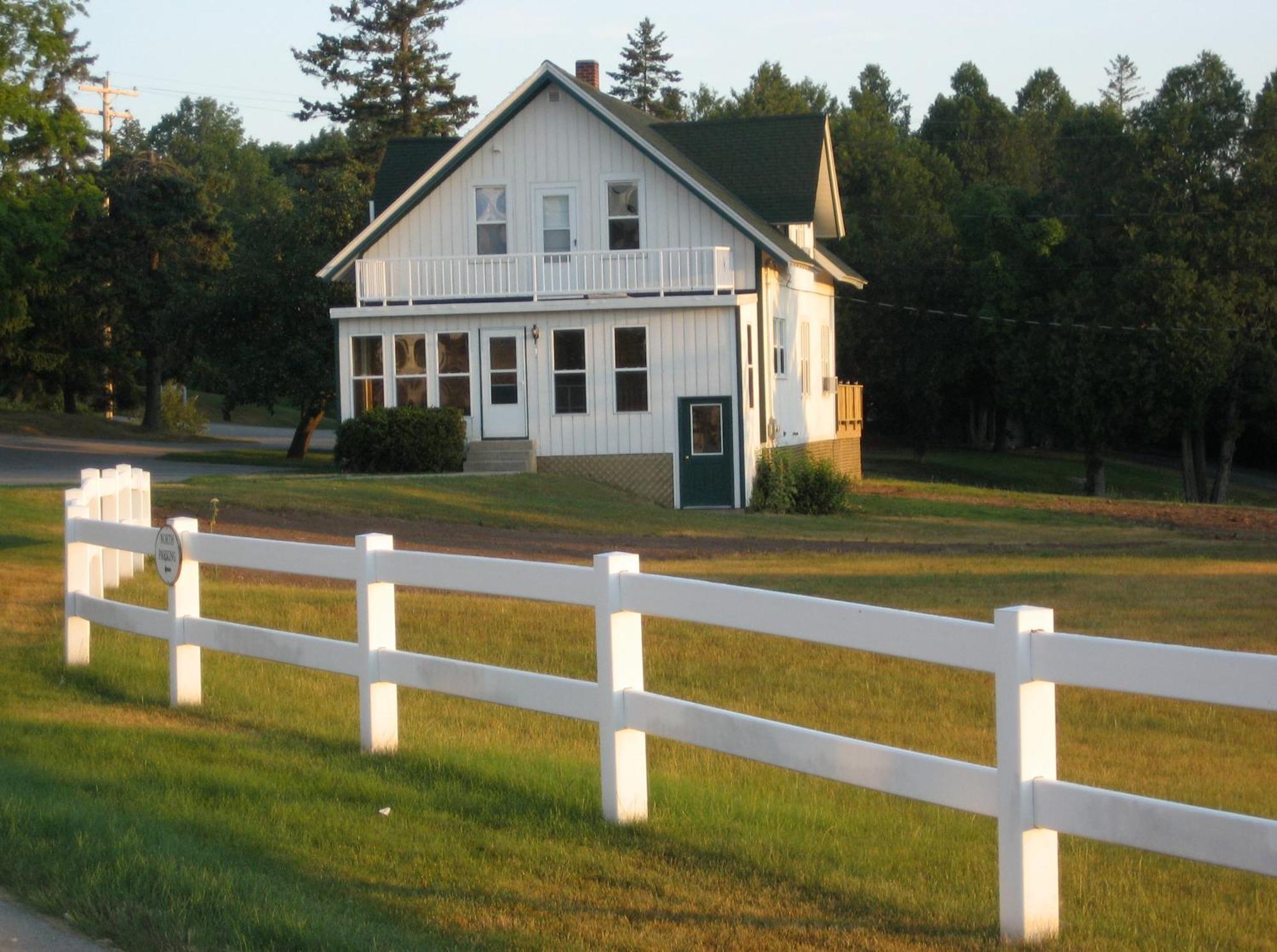 Birchwood Lodge Sister Bay Exteriör bild